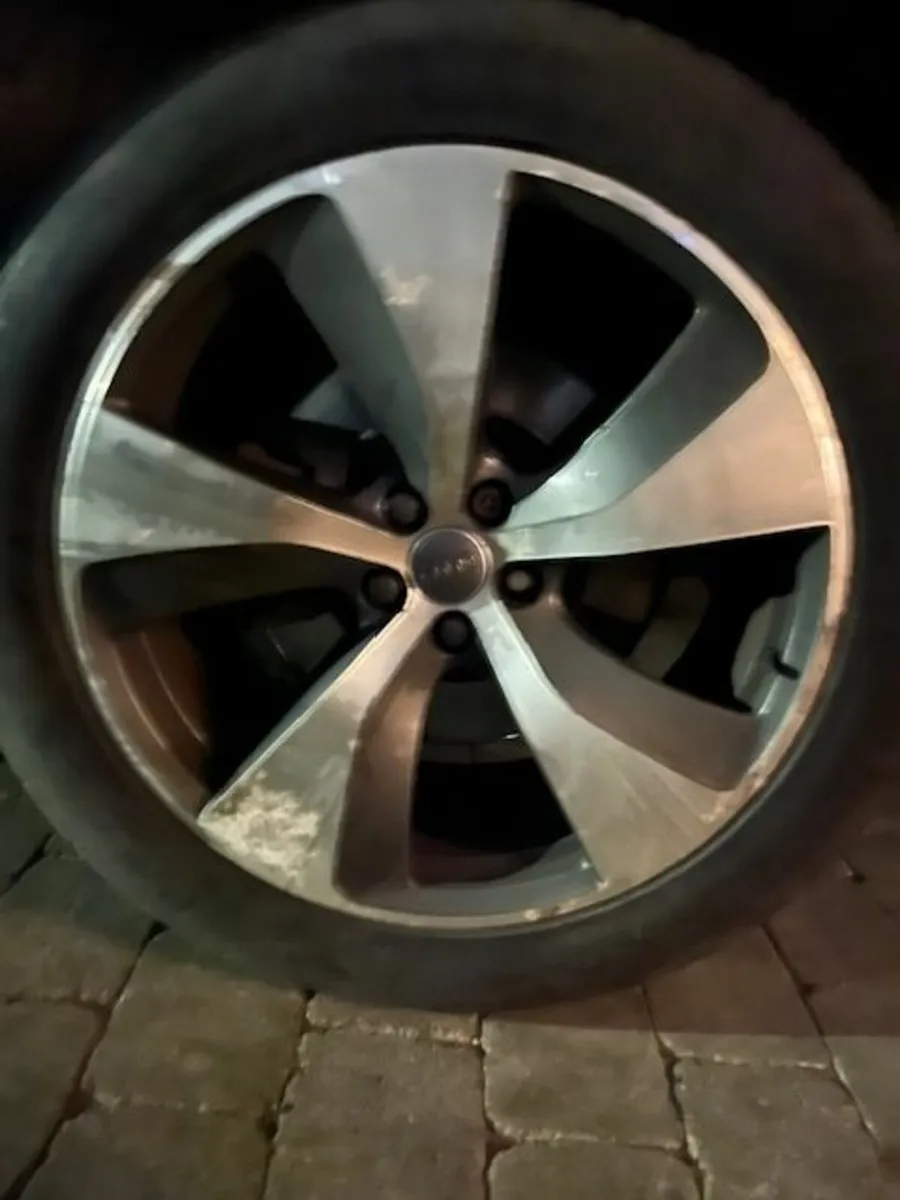 21” Audi Q7 Genuine Alloys /  Front Grill - Image 3