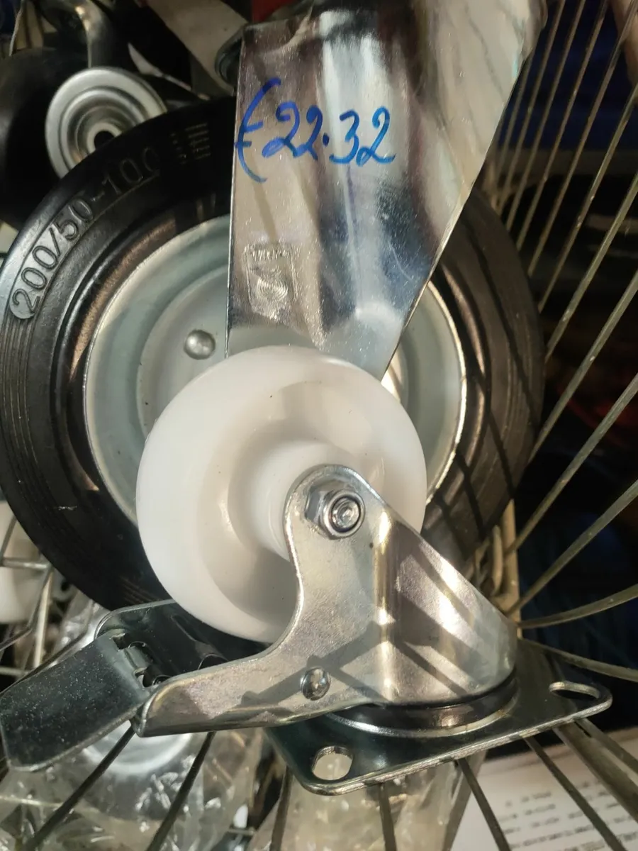 Castors - Image 2