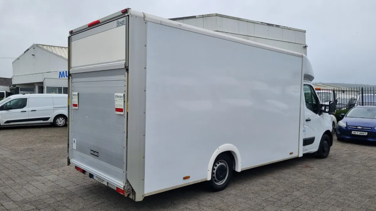 221 MASTER LOWLOADER TAILLIFT GRADE 1 - Image 2