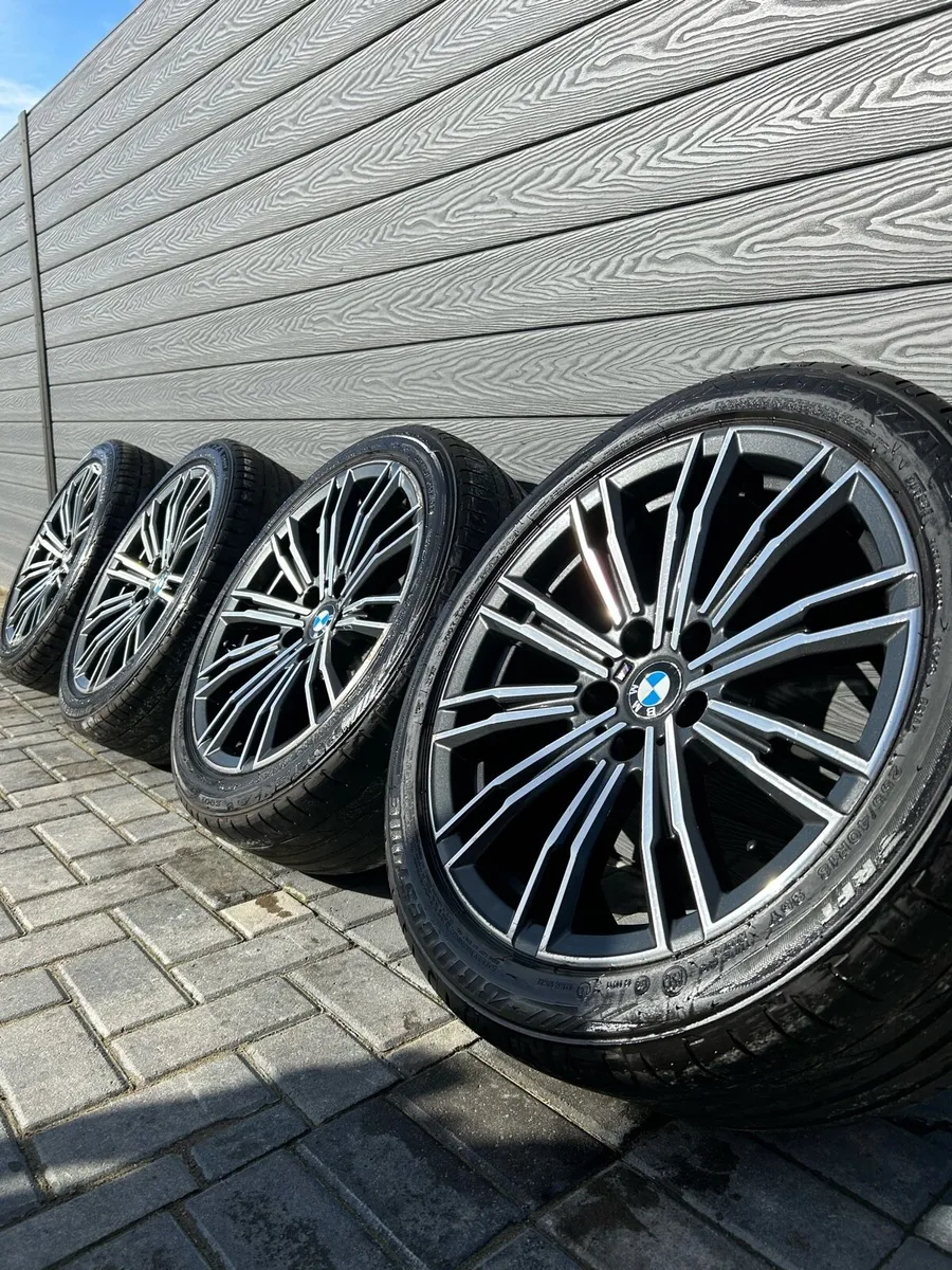 18” GENUINE BMW G20 3 SERIES ALLOY WHEELS & TYRES - Image 3