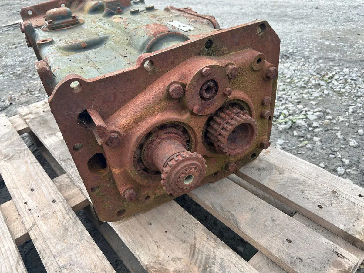 Zetor 8245 Gearbox - Image 2