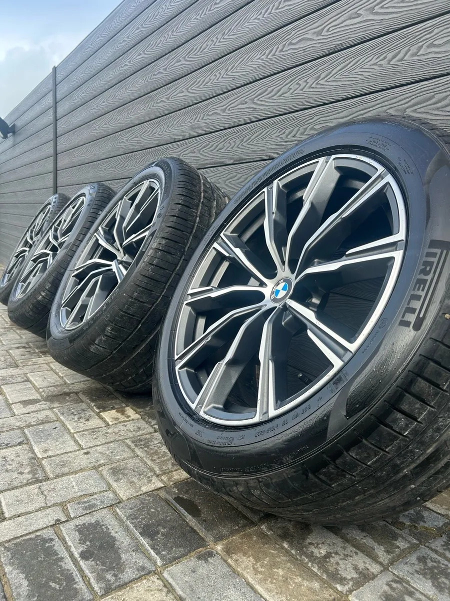 20” GENUINE BMW X5 G05 MSPORT ALLOY WHEELS & TYRES - Image 1