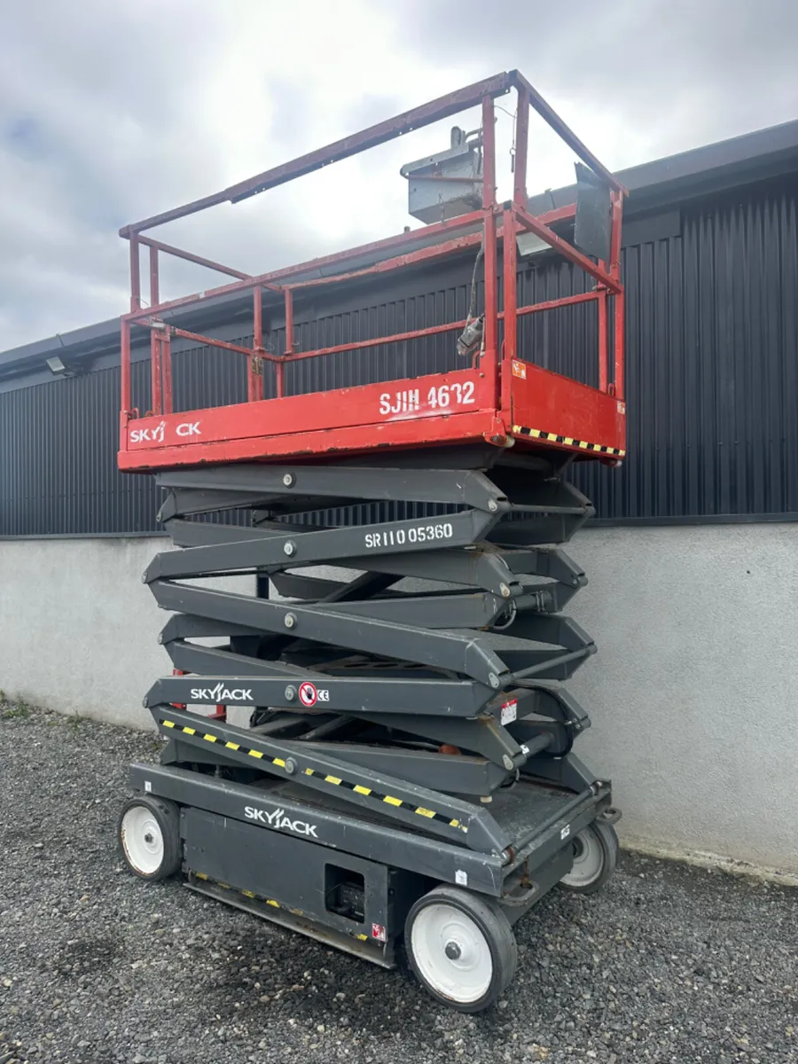 Skyjack SJ4632 Scissor Lift - Image 4