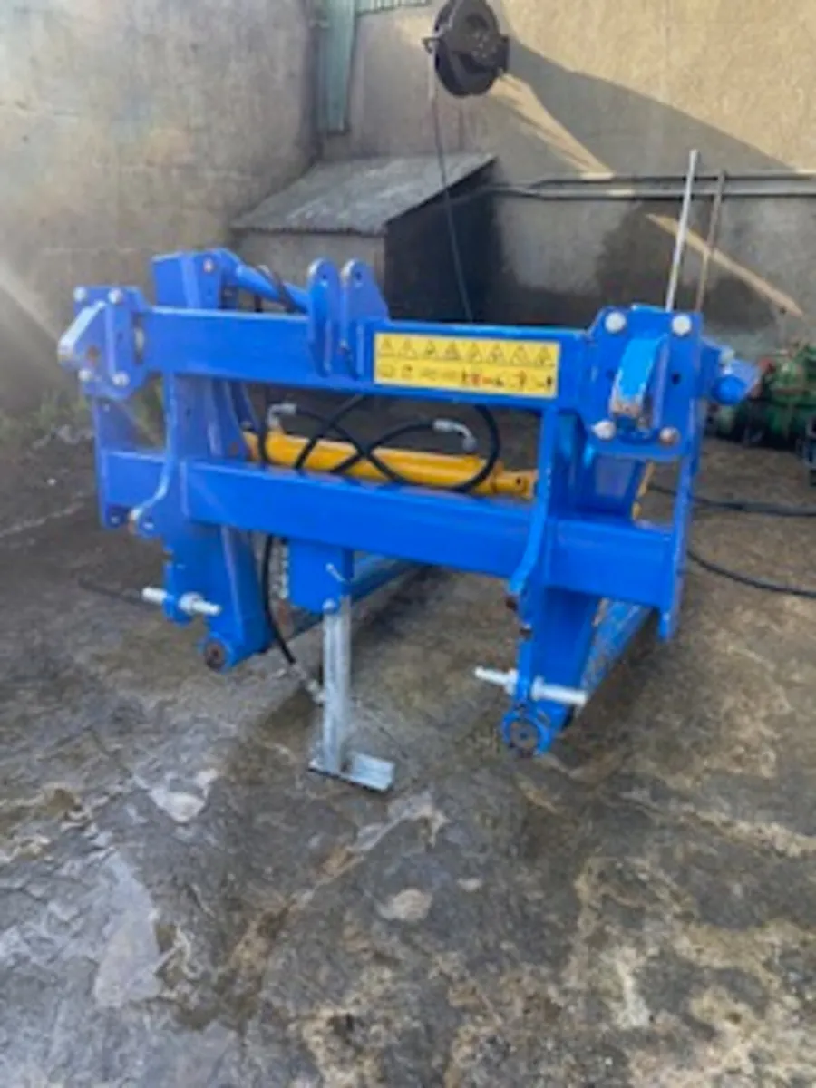 Goweil Bale handler - Image 1