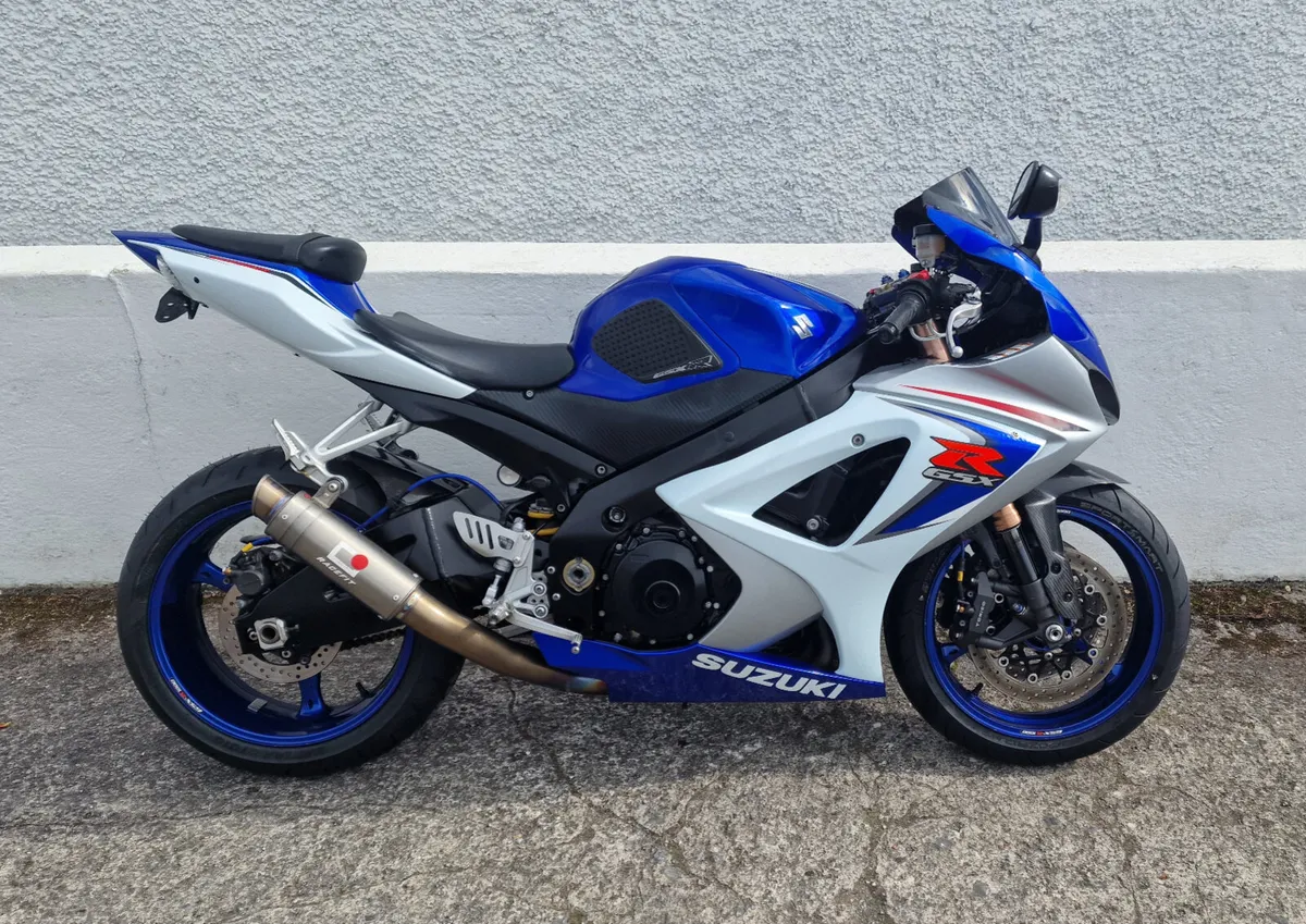 Gsxr 1000K8 @ Doyles Athlone - Image 1