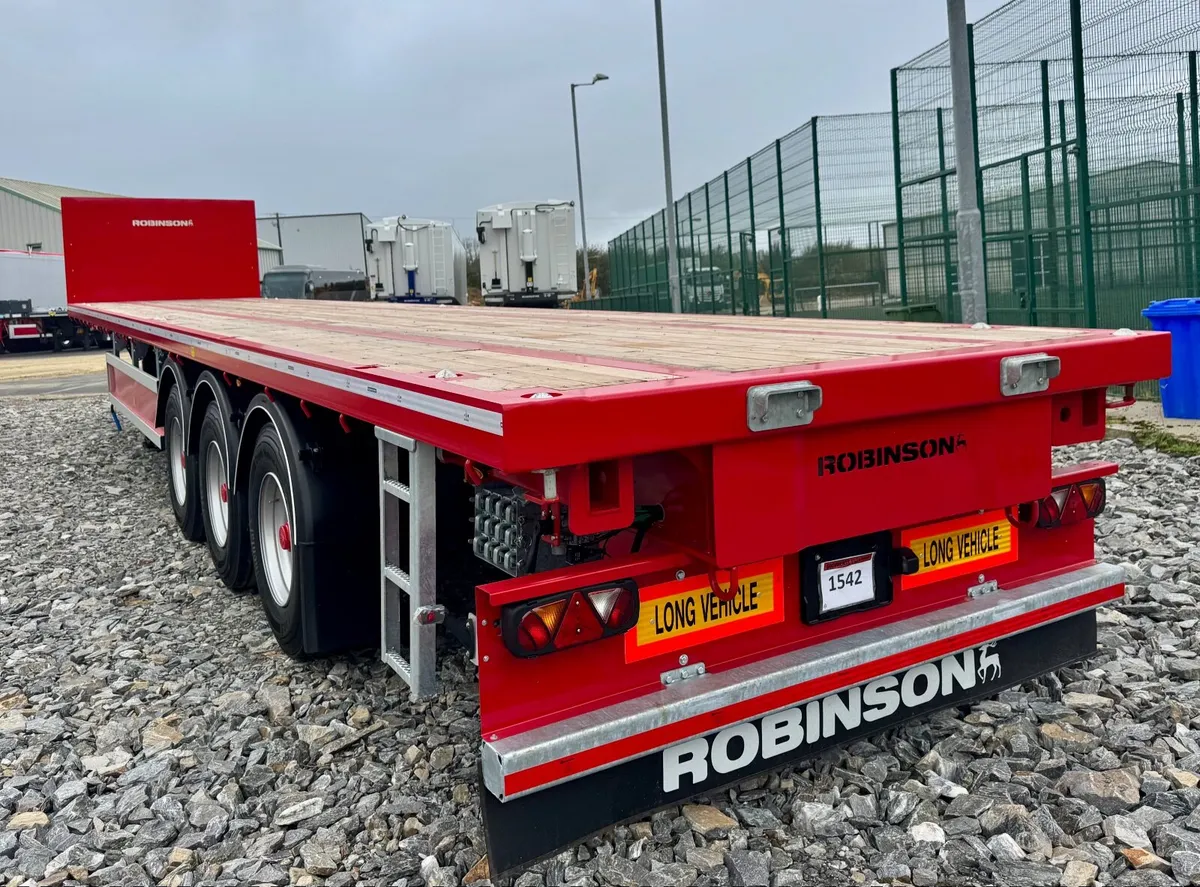 New Robinson flat - Image 1