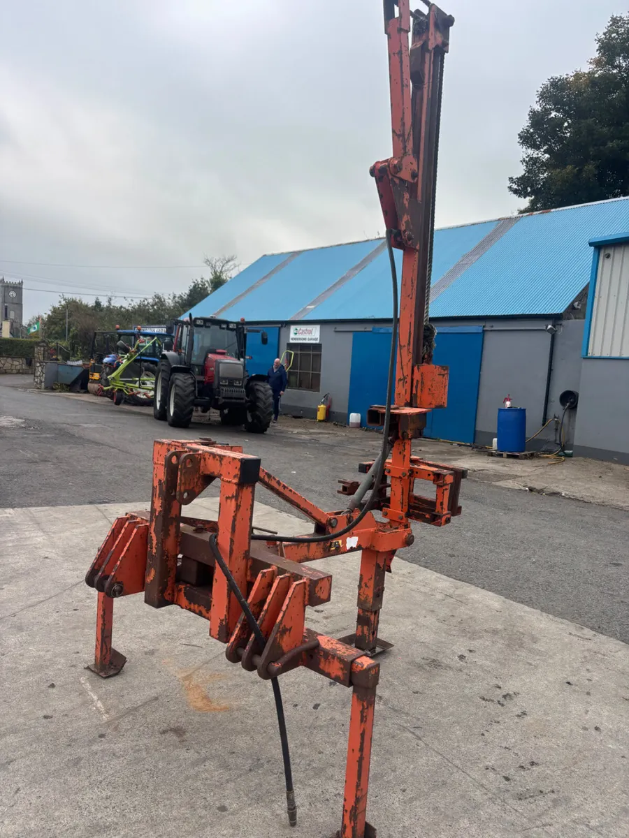 Parmiter post knocker - Image 2