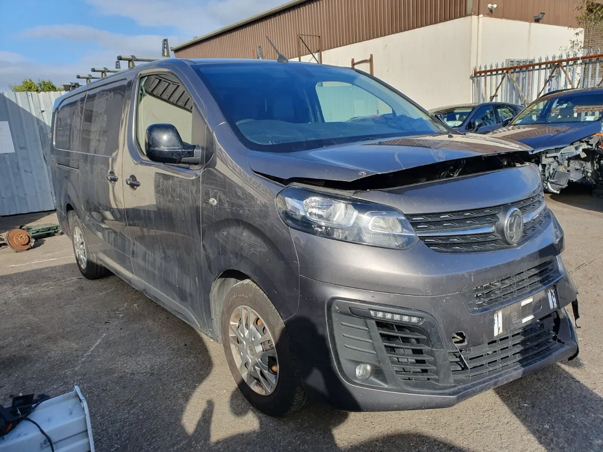 21 OPEL VIVARO  2.O D FOR BREAKING - Image 2