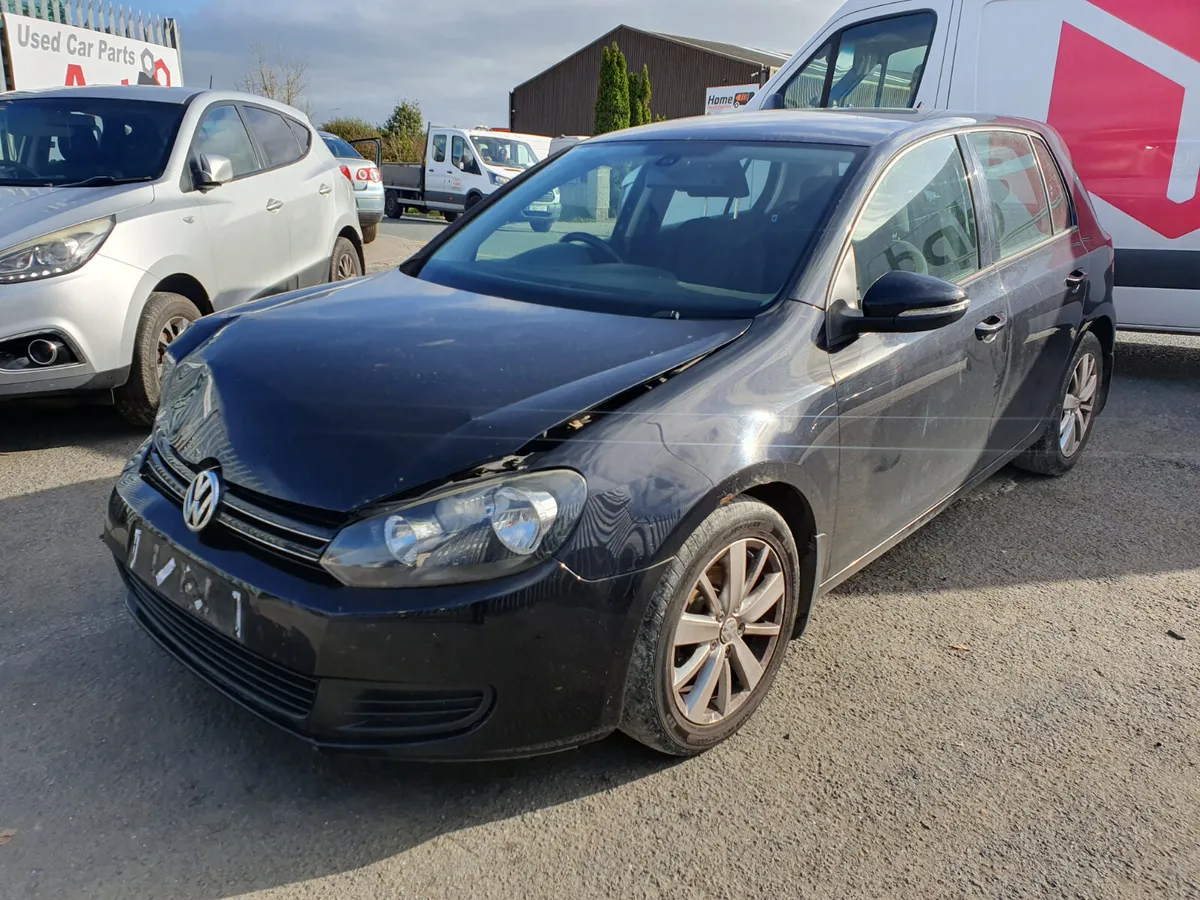 10 VW GOLF  1.6 TDI (CAY) FOR BREAKING - Image 1