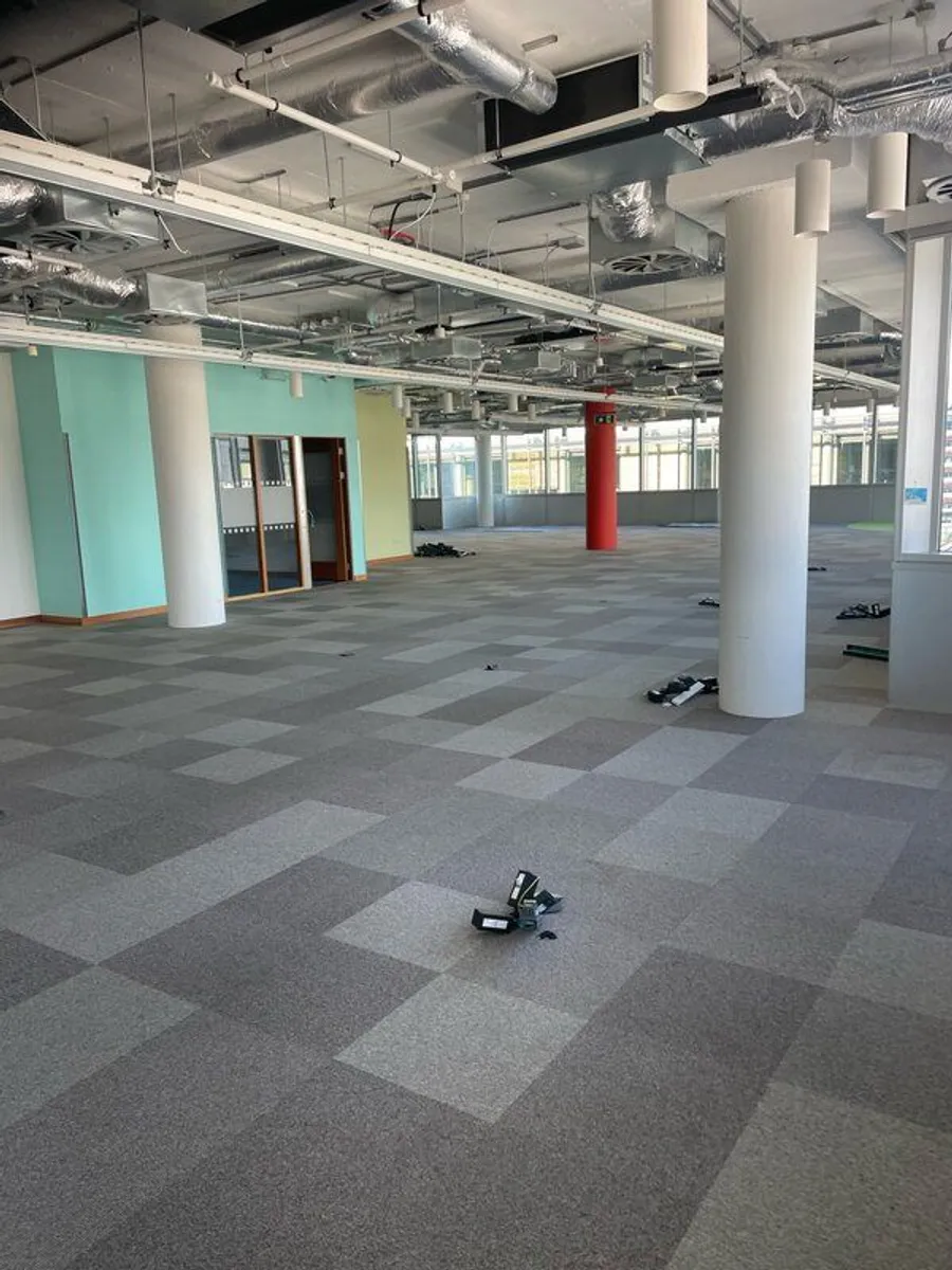 Used carpet tiles - Image 3