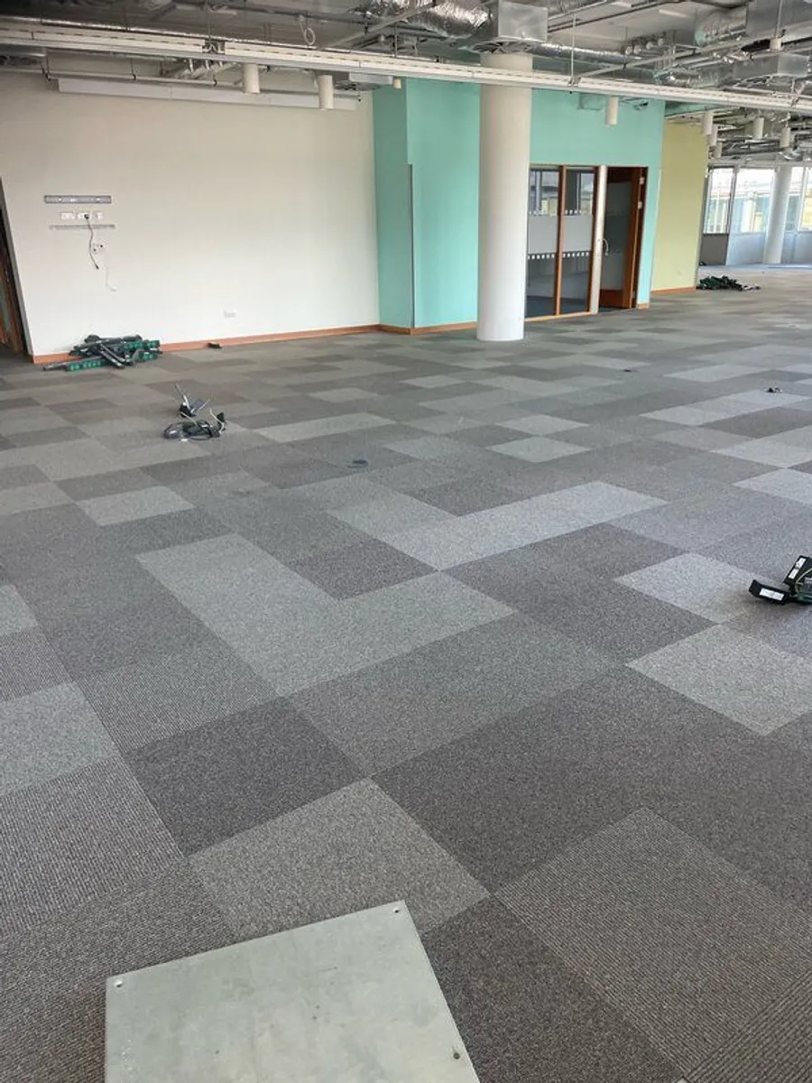 Used carpet tiles - Image 4