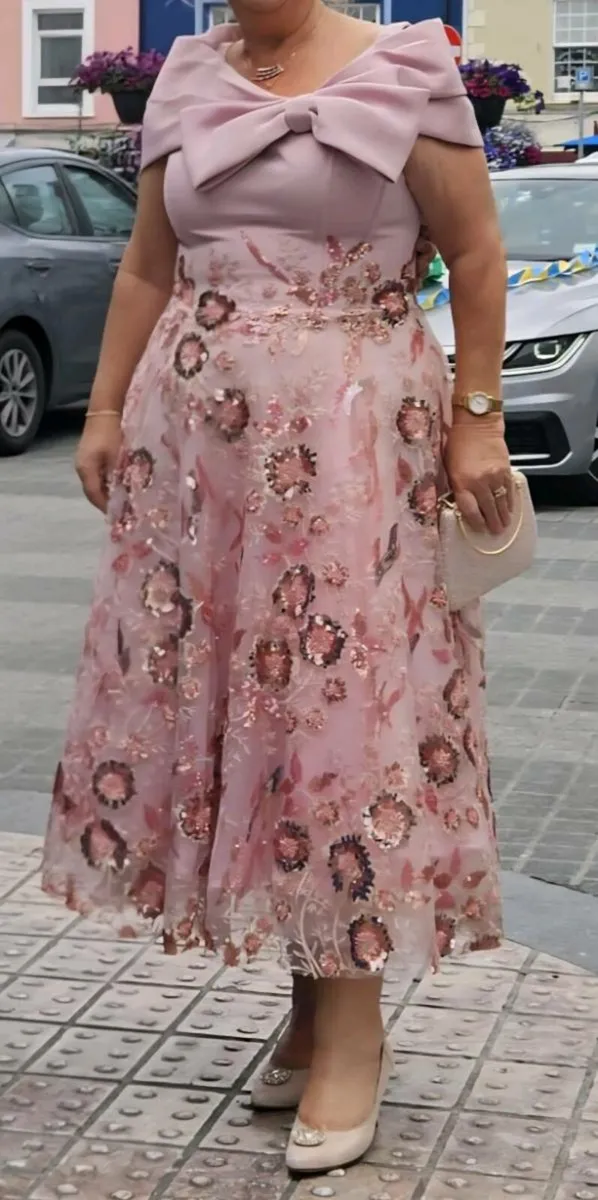 Mother of the Bride/Groom Dress. - Image 1