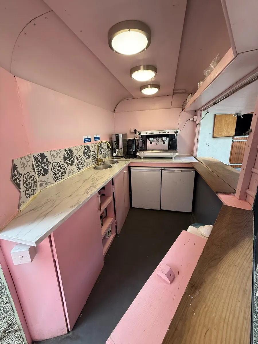 Horsebox Coffee Catering Trailer - Image 3