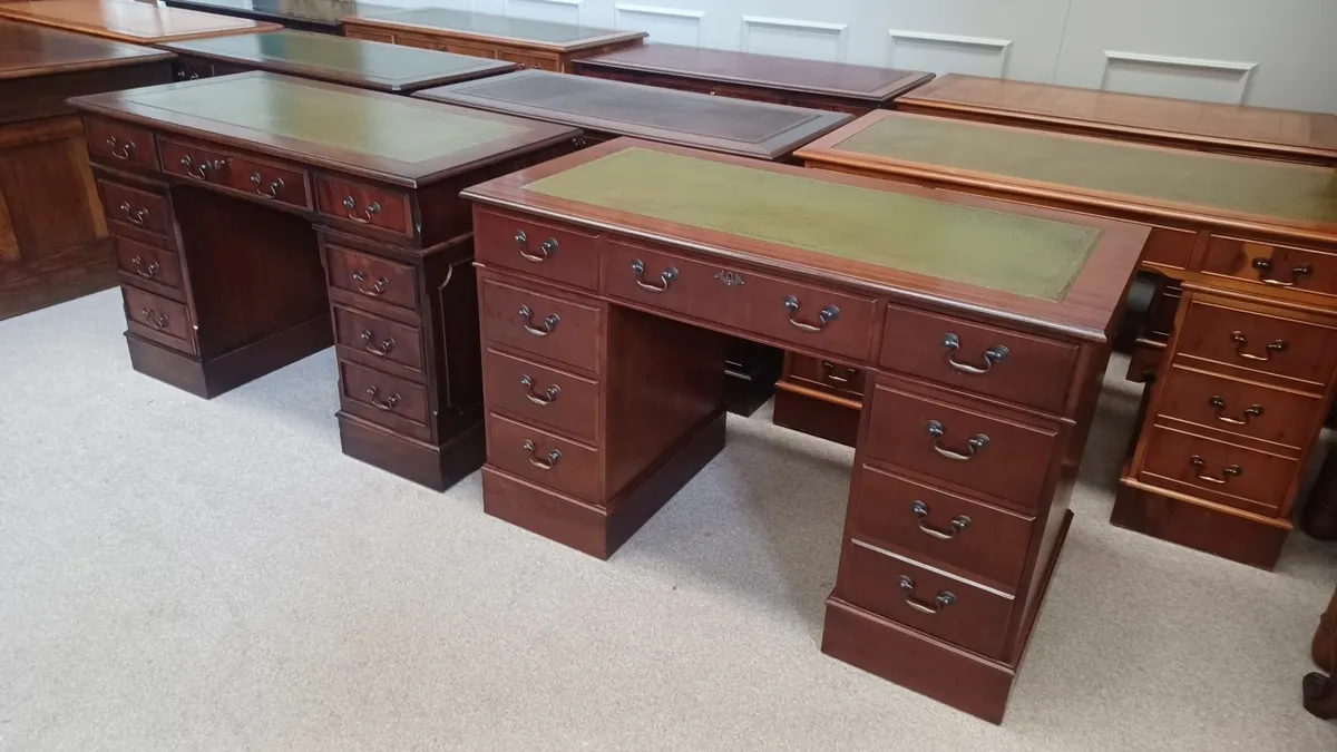 Excellent Antique Style Pedestal Desks - Image 4