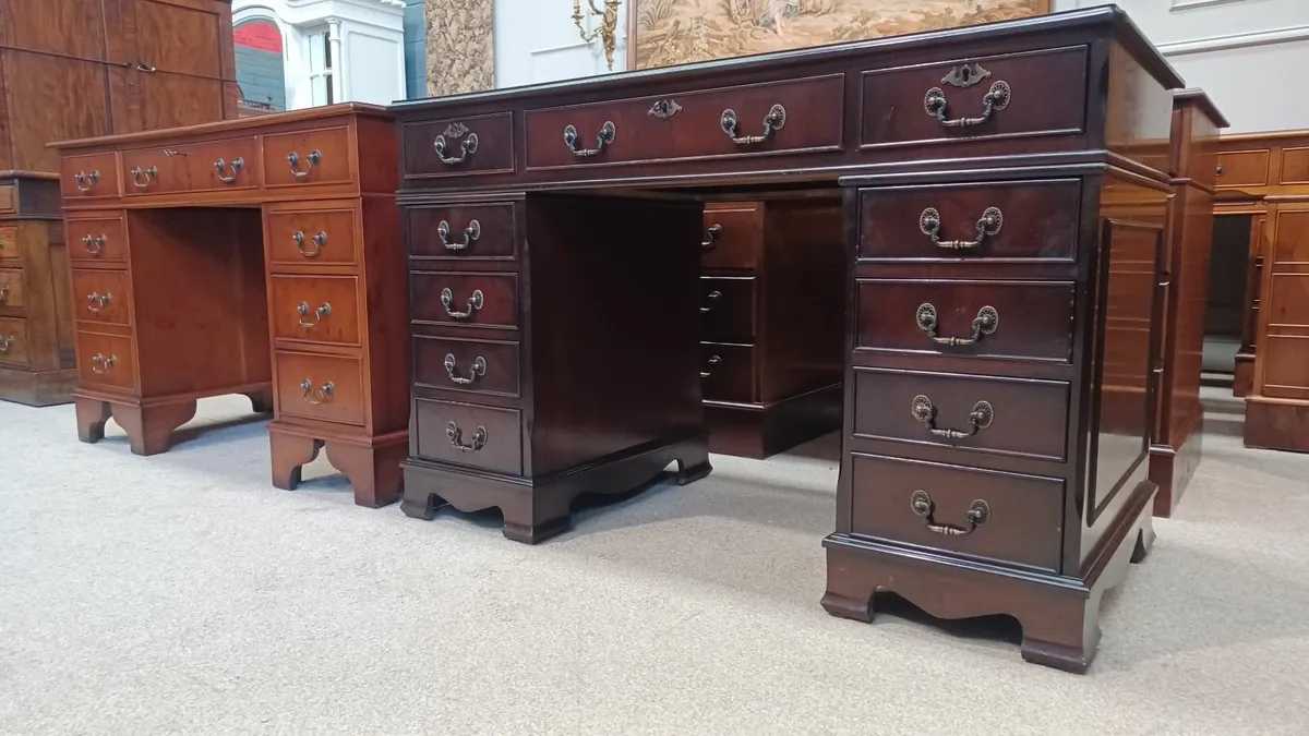 Excellent Antique Style Pedestal Desks - Image 4