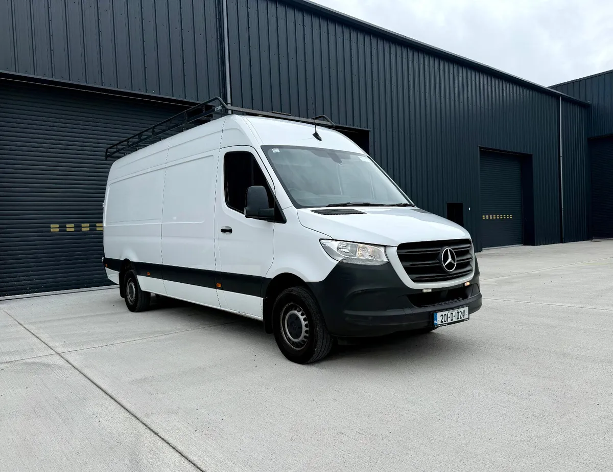 Mercedes-Benz Sprinter 2020 Tail Lift&Roof rack - Image 1