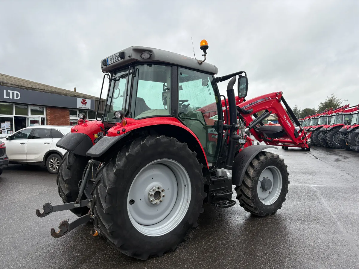 Massey Ferguson 5713S 🔴 AIR BRAKES 🔴 - Image 4