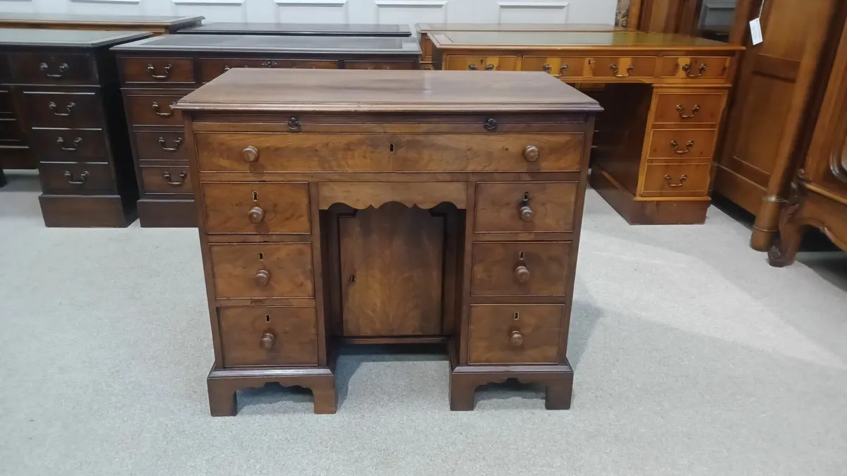 19th century mahogany desk - Image 1