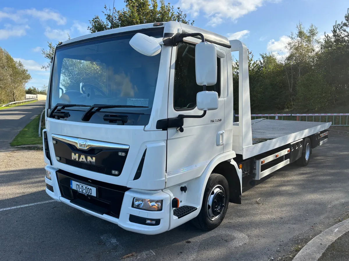 2017 Man Recovery Truck Tilt/Slide New Body - Image 2