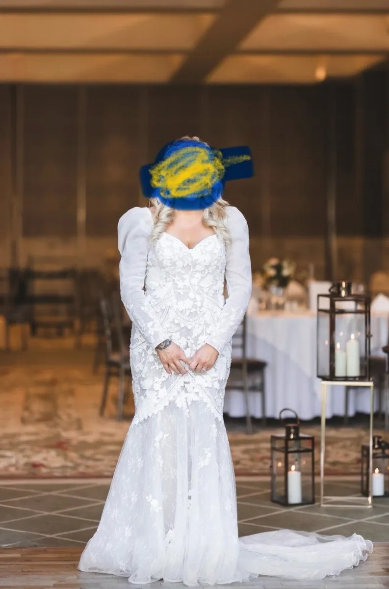 Wedding dress - Image 2