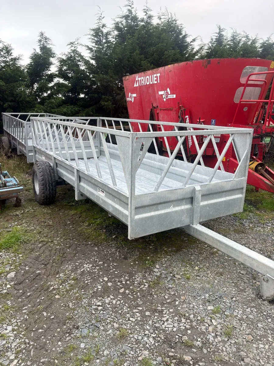 New tusk feed trailer - Image 1