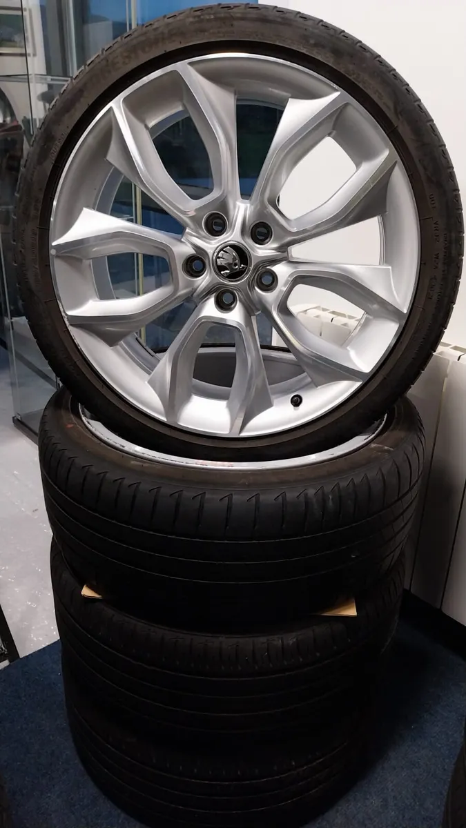 2022 Skoda Karoq 19" Alloy Wheels Set 225/40R19 - Image 2