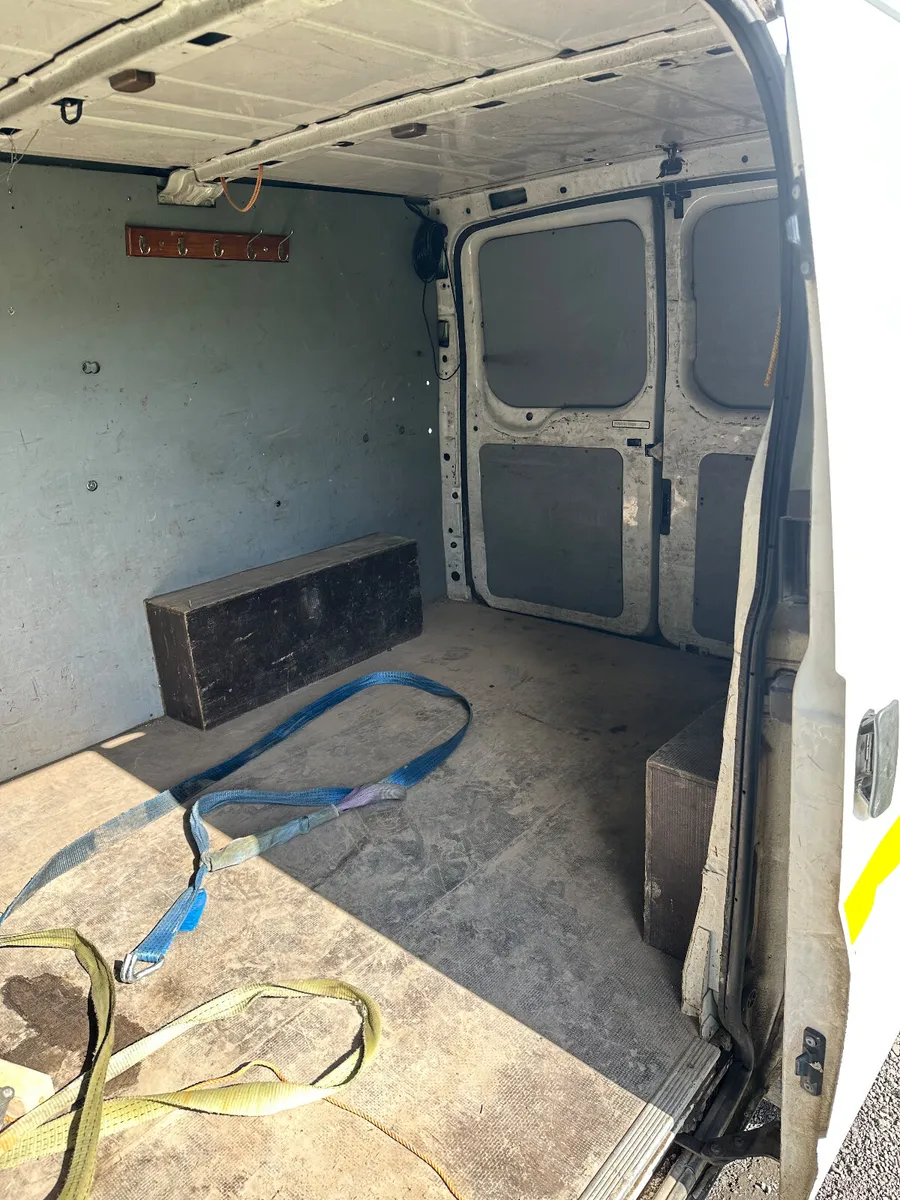 Ford Transit 2010 DOE 10/26 - Image 4