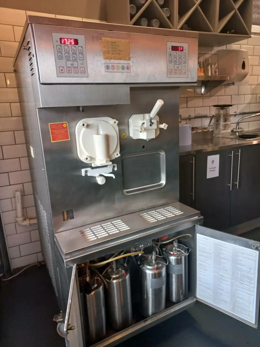 Ice cream/ Milkshake machine - Image 2