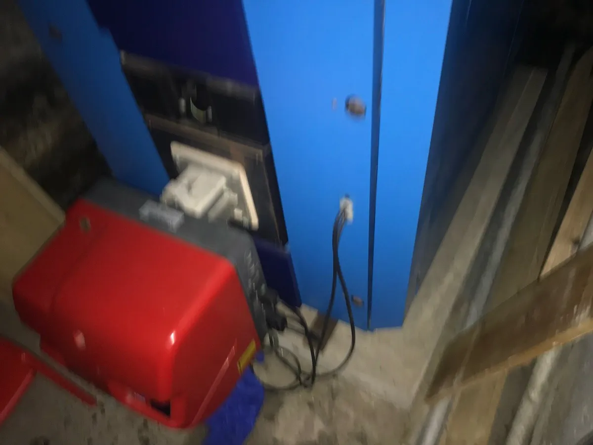 Oil boiler - Image 3