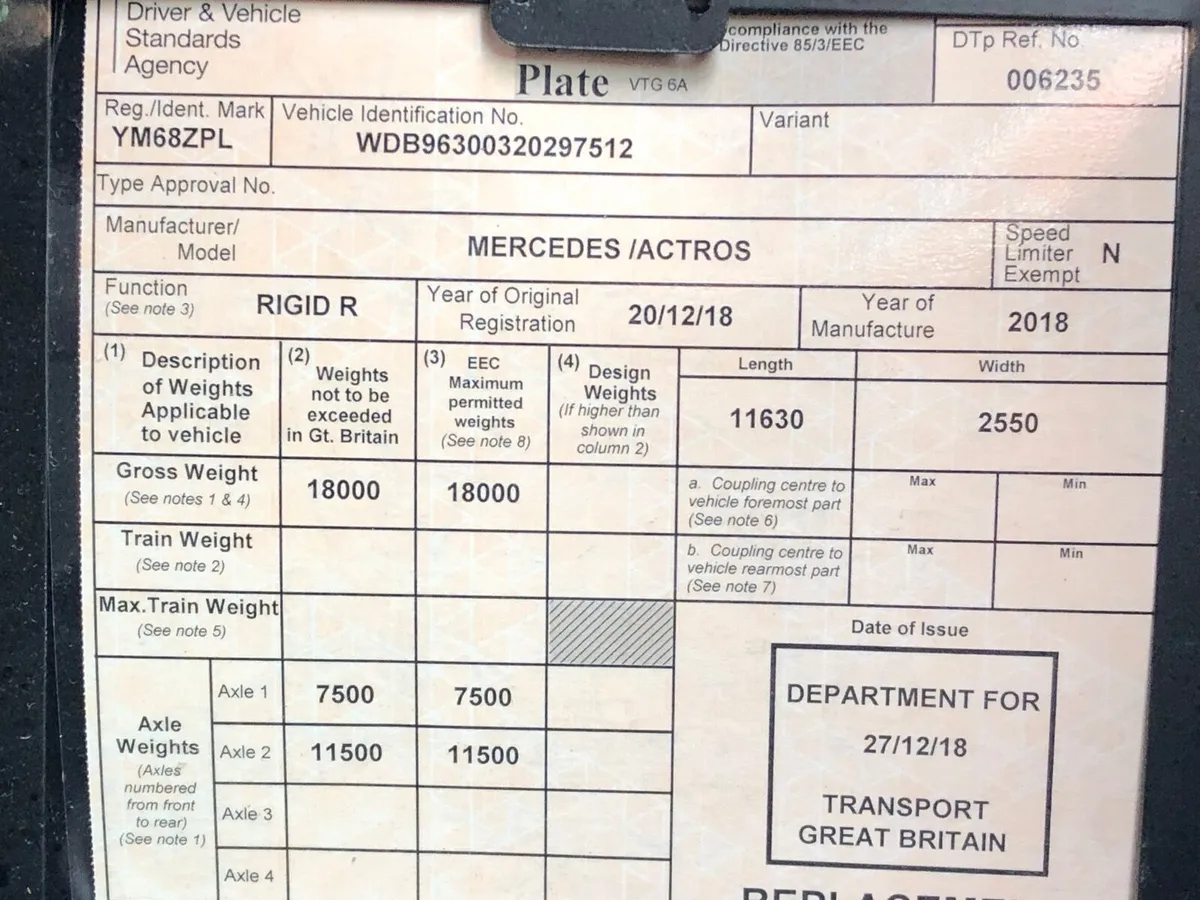 2018 Mercedes Actros HI cube curtainside - Image 4