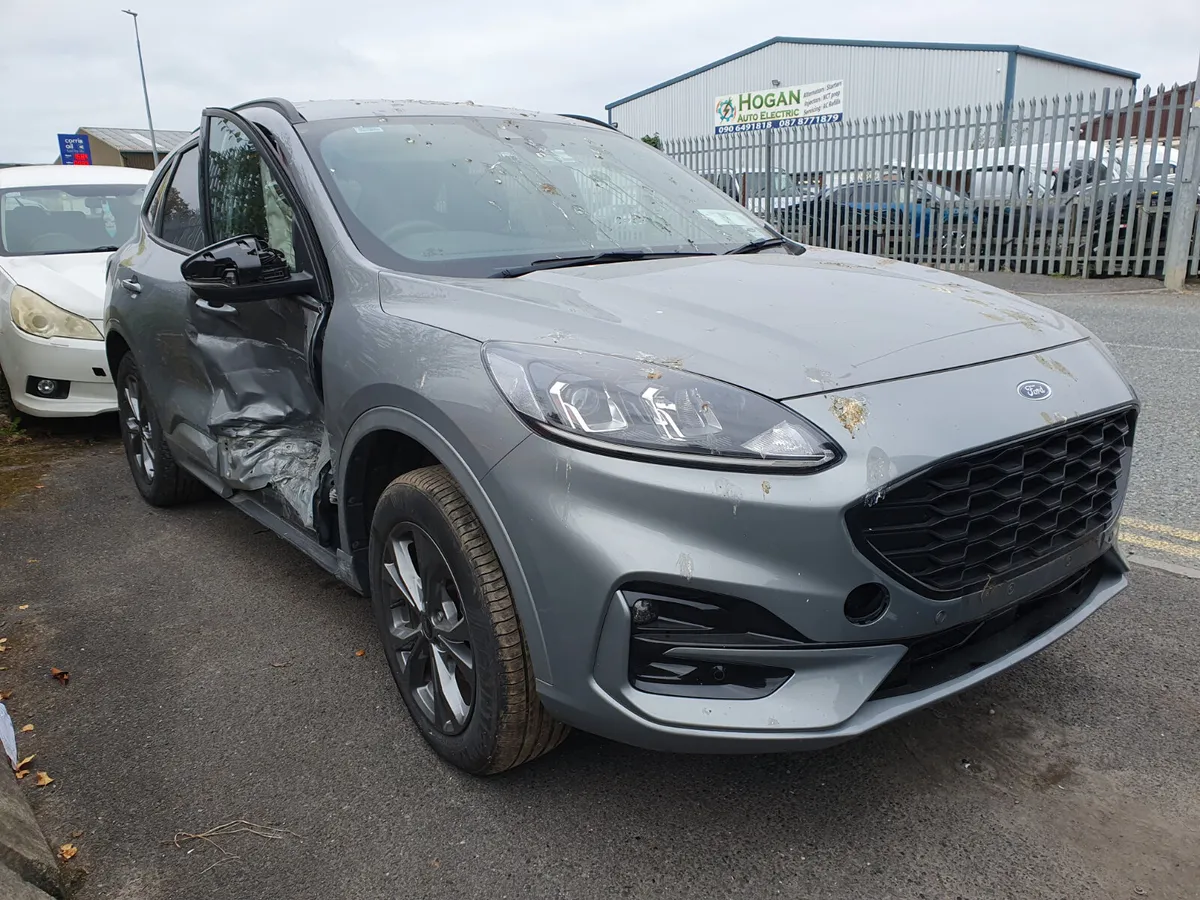 23 FORD KUGA  ST-LINE 2.5 PHEV FOR BREAKING - Image 2