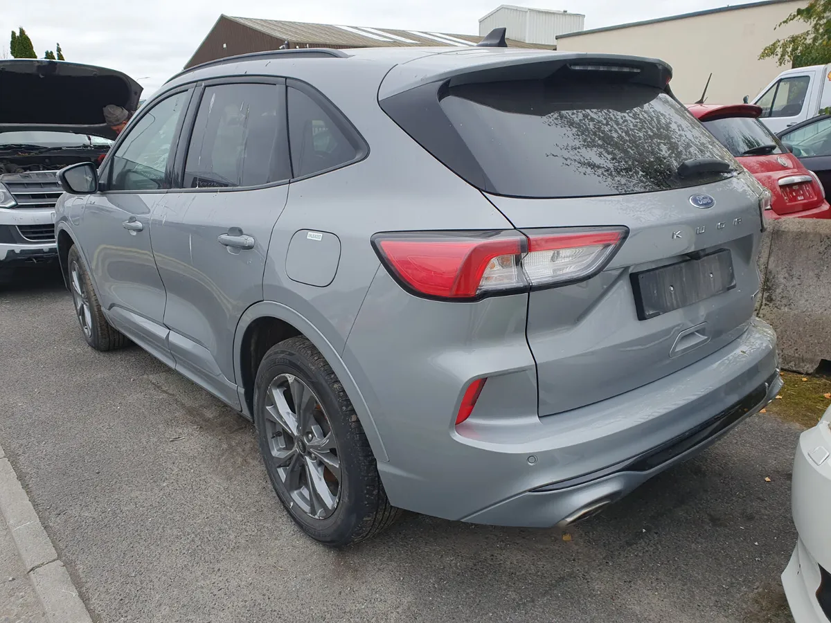 23 FORD KUGA  ST-LINE 2.5 PHEV FOR BREAKING - Image 4