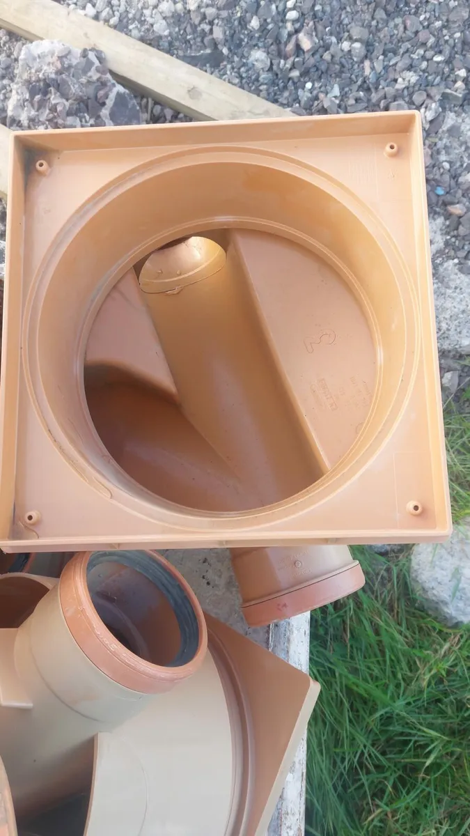 Pipes and fittings - Image 1