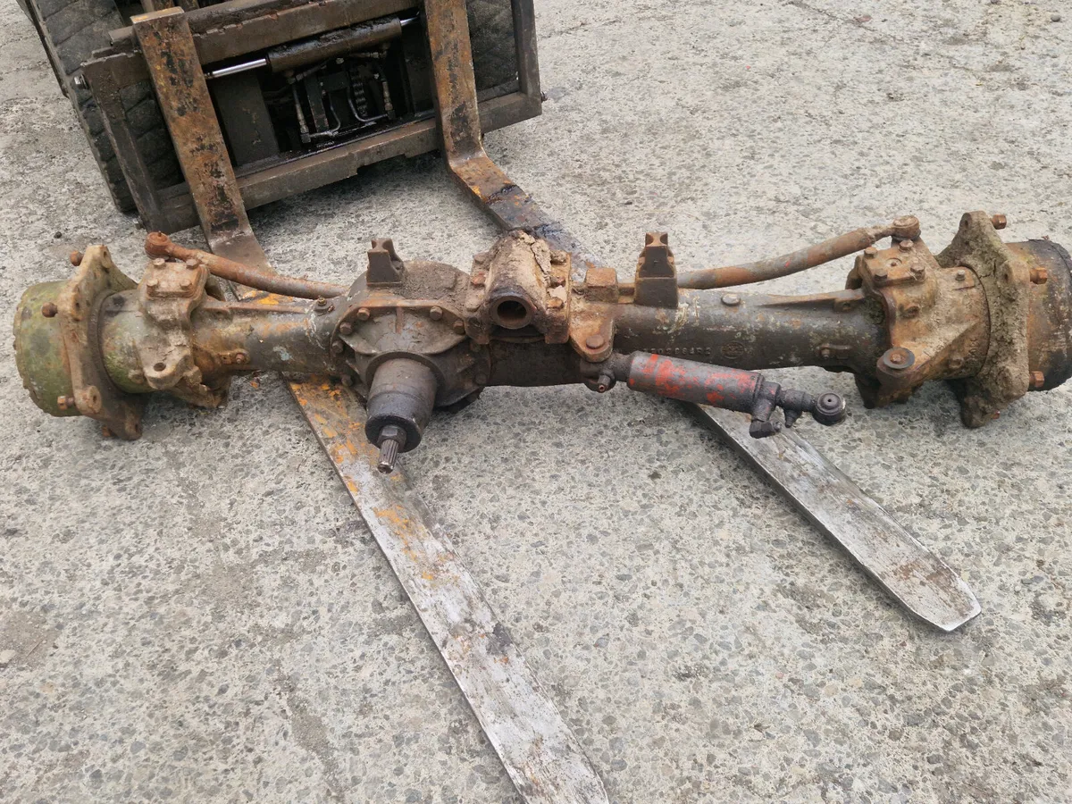 Massey ferguson 265 4x4 axle - Image 3