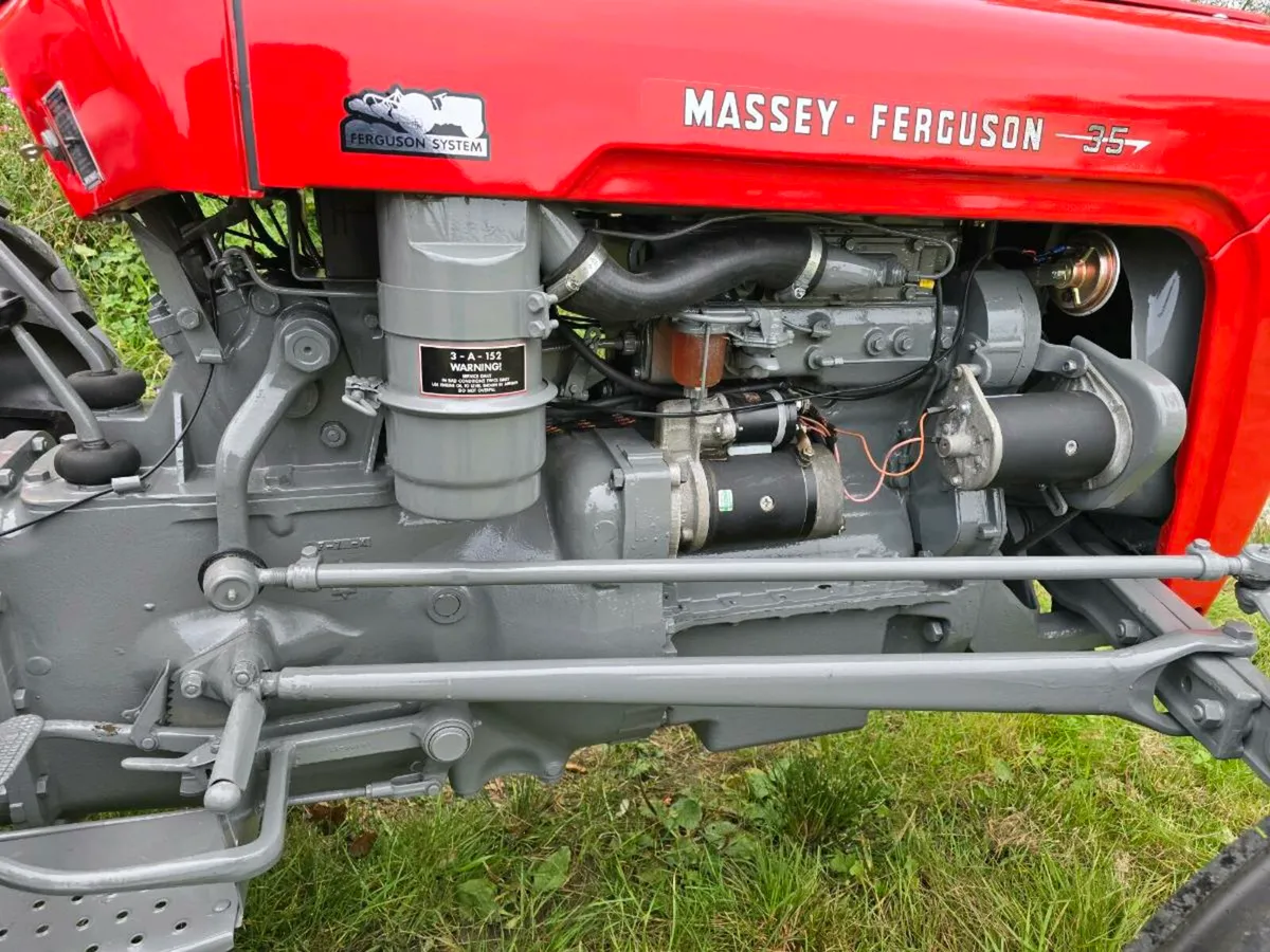1962 massey ferguson 35 vintage tractor - Image 2