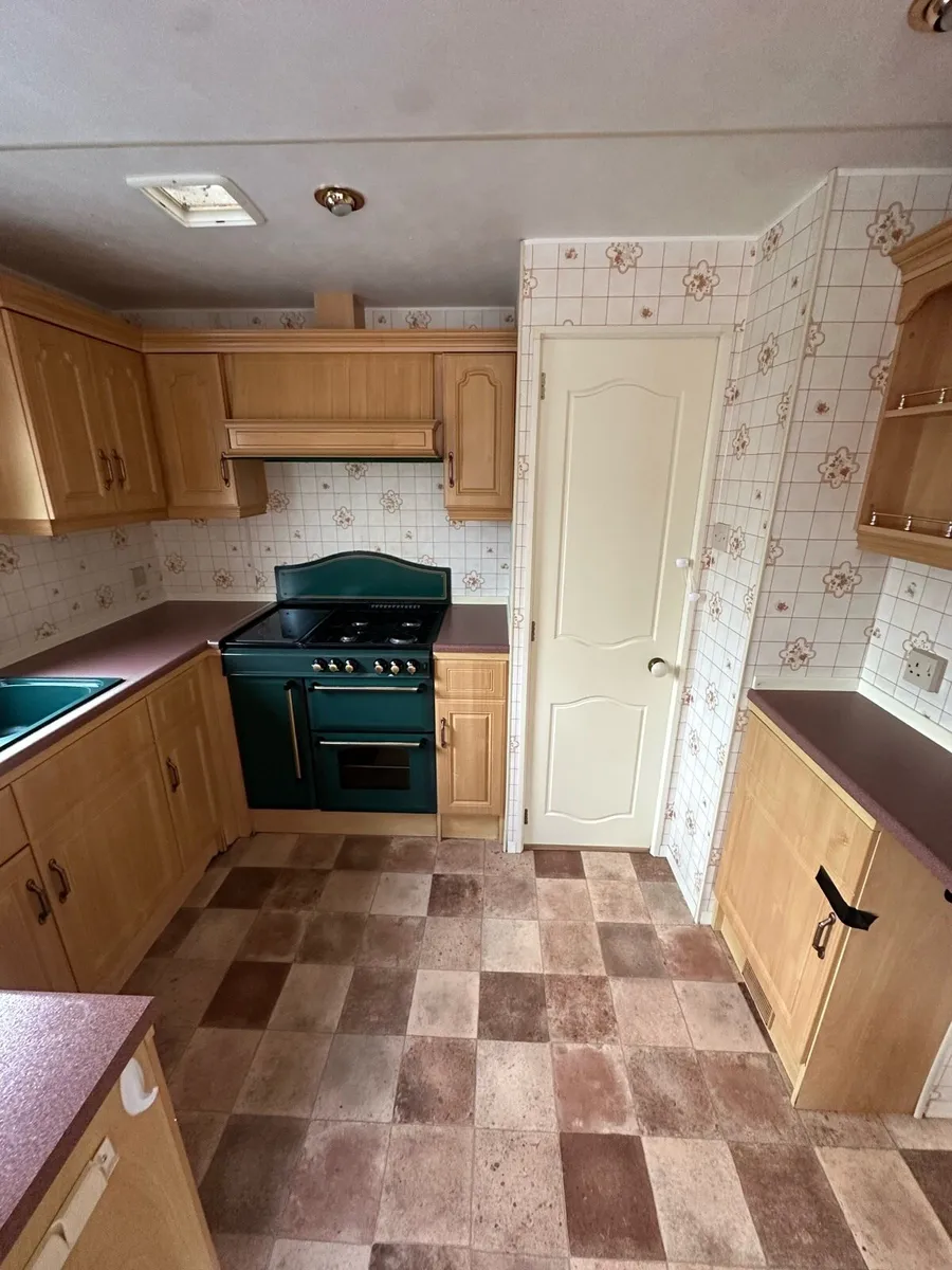 Atlas Topaz Super 37 x 12 / 3 Bed - Image 3