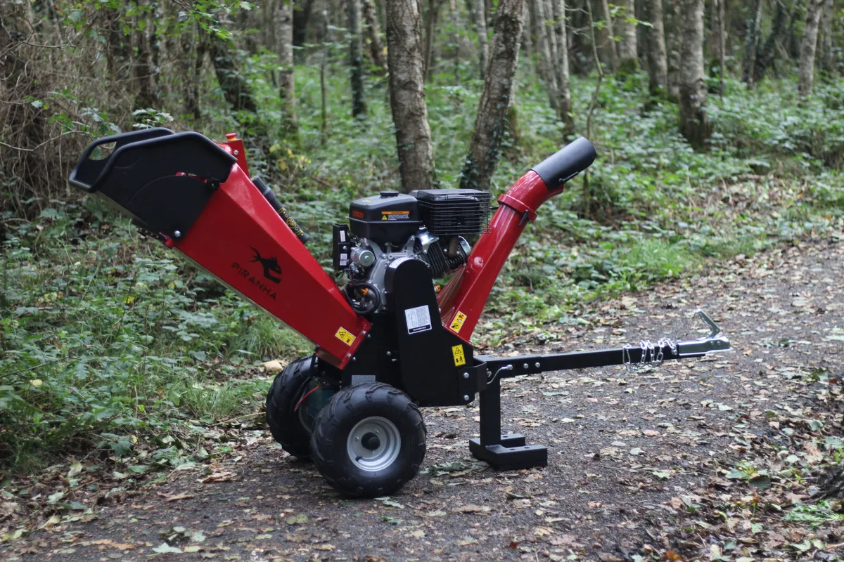 Piranha 15hp Wood chipper 120mm / 4.7" Capacity - Image 1