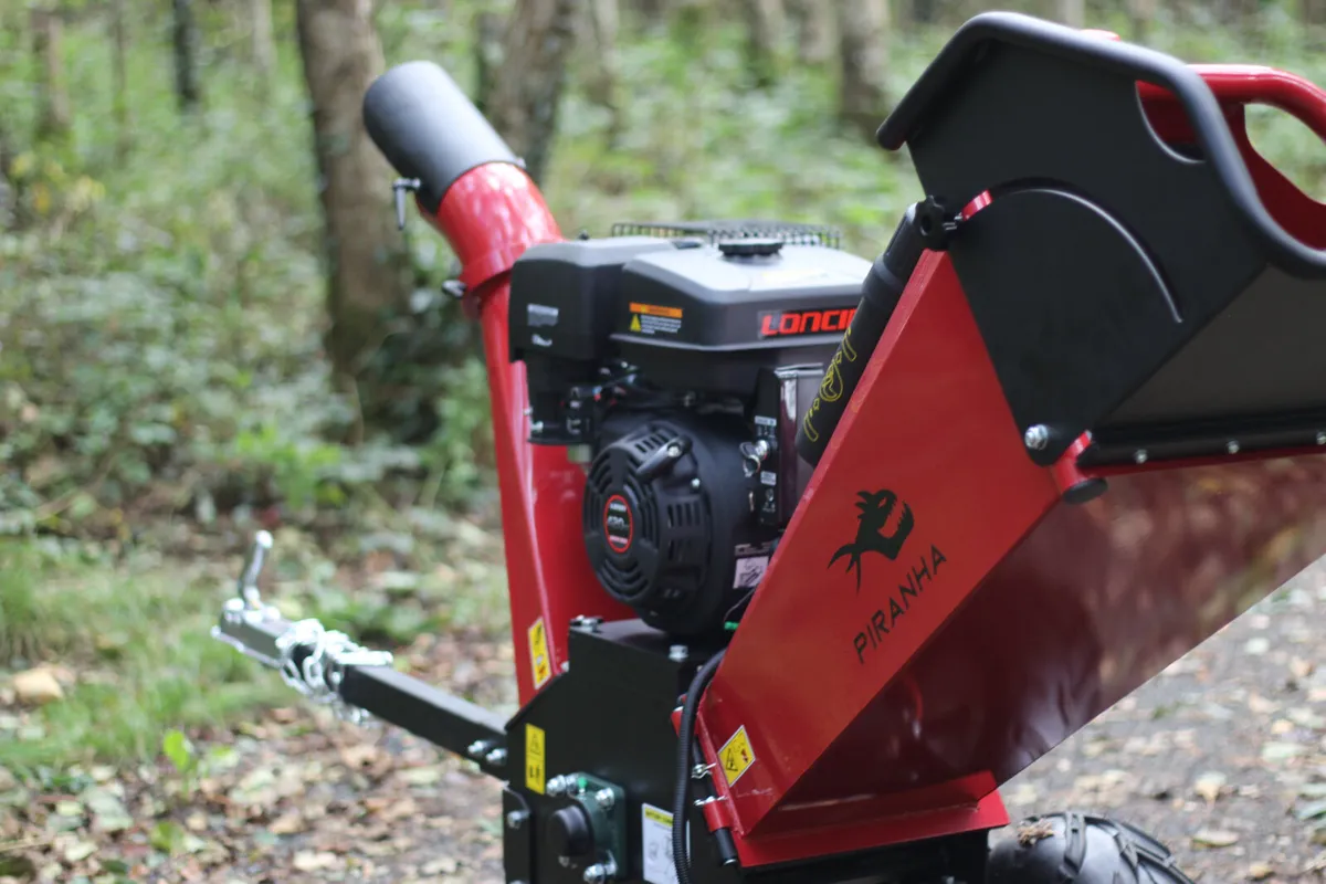 Piranha 15hp Wood chipper 120mm / 4.7" Capacity - Image 3