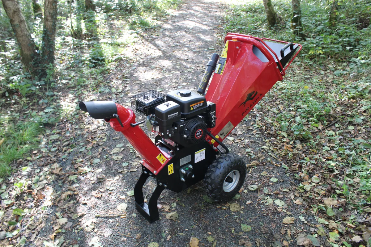 Piranha 6.5hp Woodchipper 100mm / 3.9" Capacity - Image 4