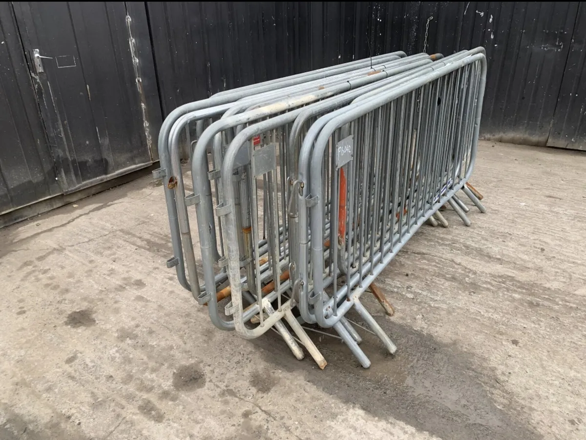 Metal Crowd Control Barriers - Image 1
