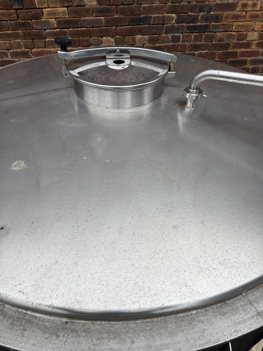 5,800 Litre Stainless Steel Tank - Image 2
