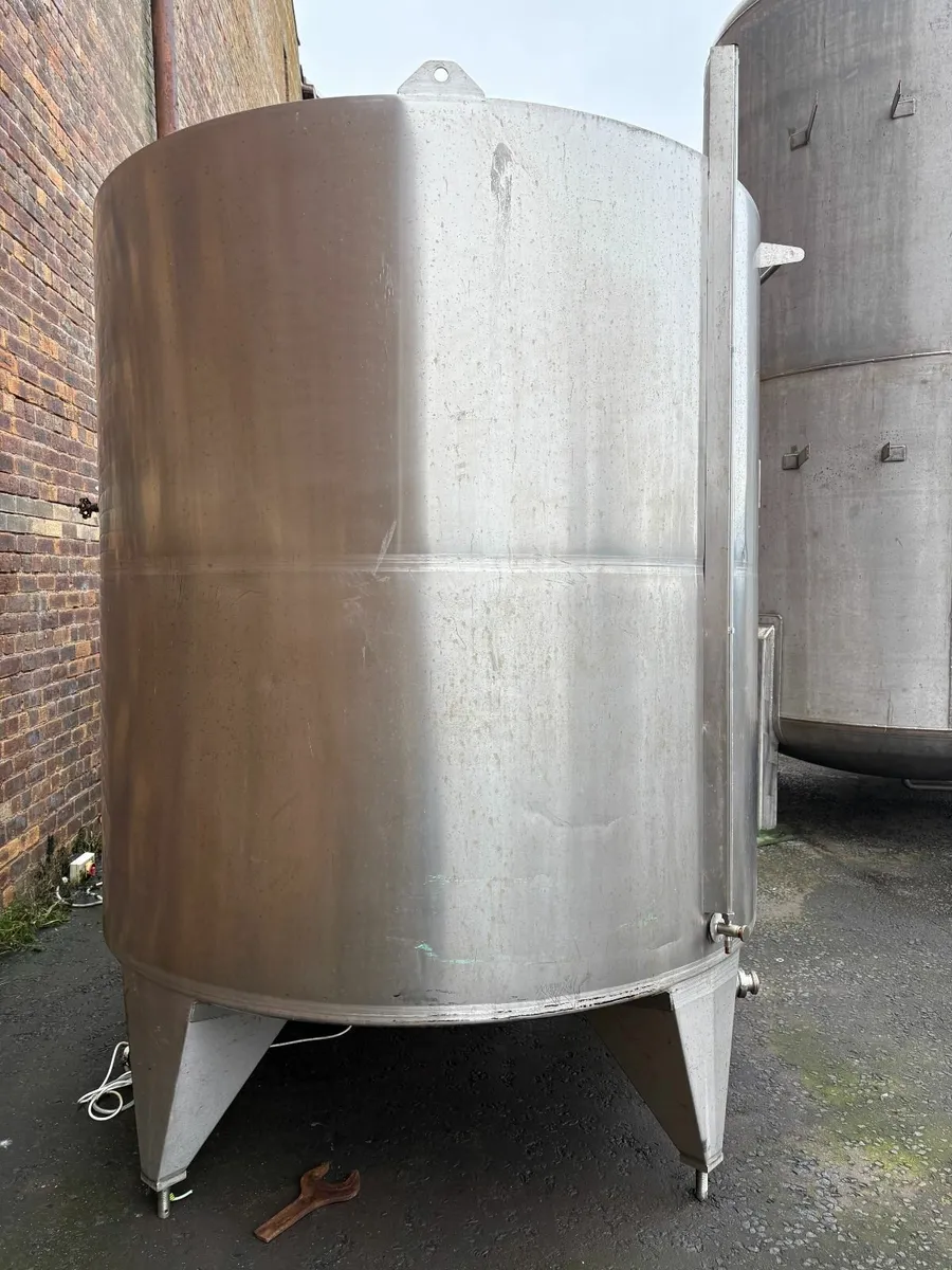 5,800 Litre Stainless Steel Tank - Image 1