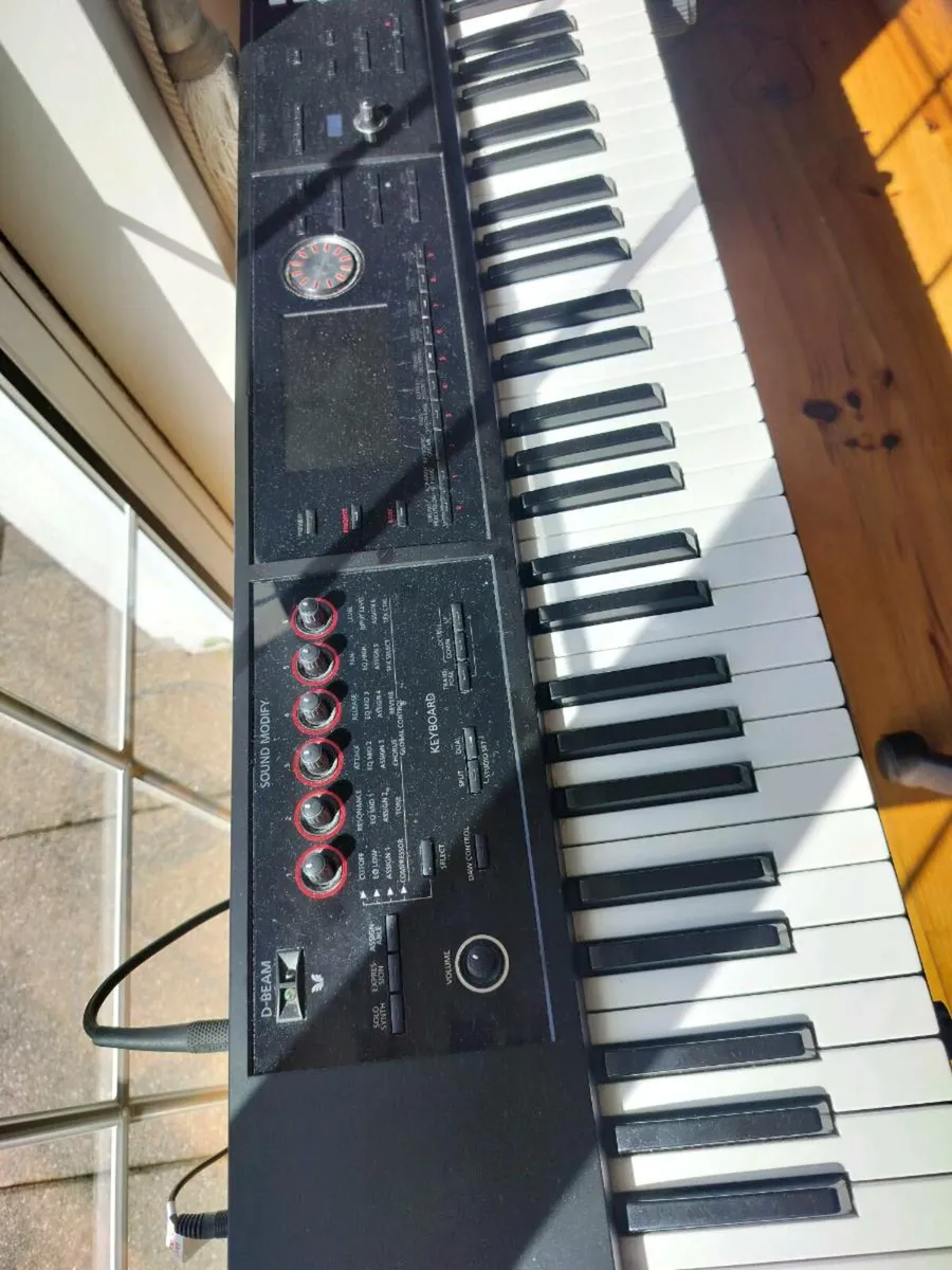 Roland FA07 - Image 1