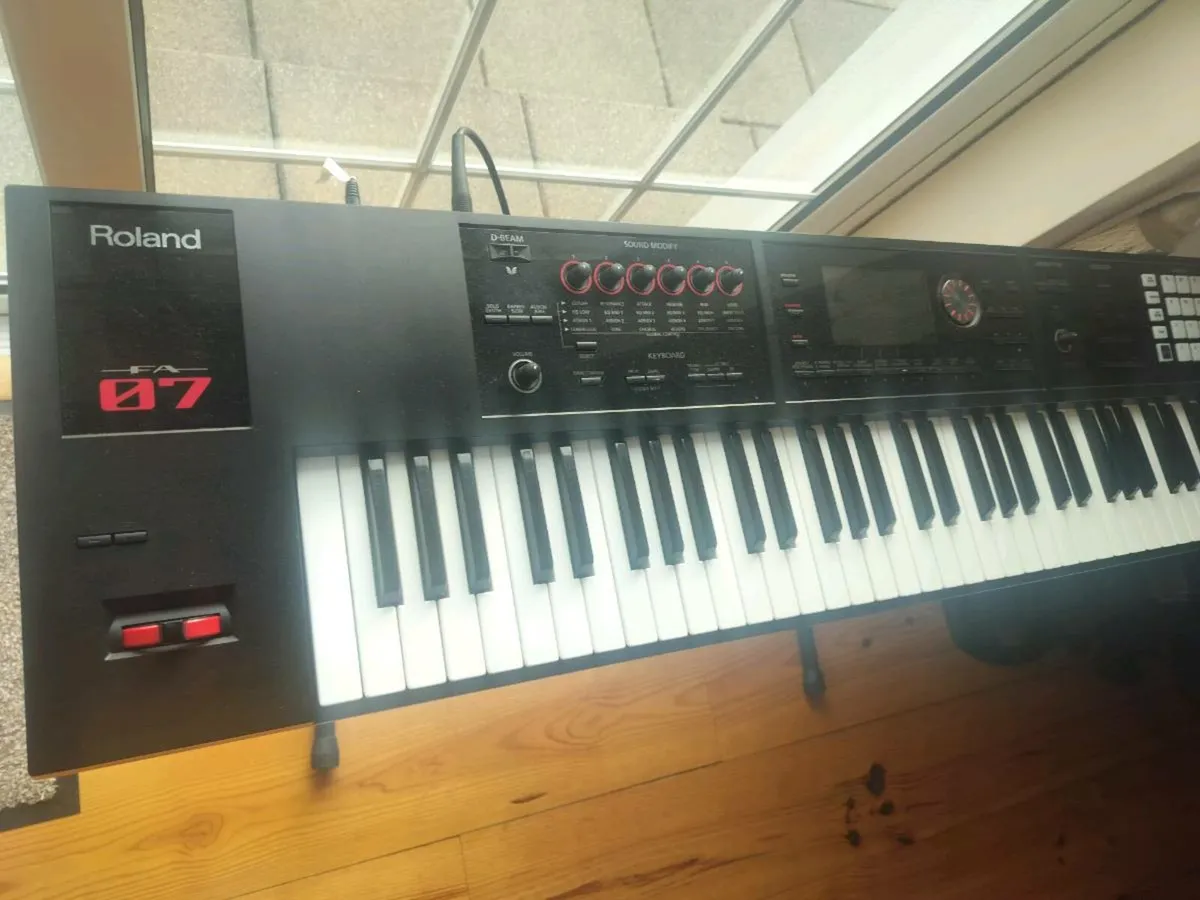 Roland FA07 - Image 2