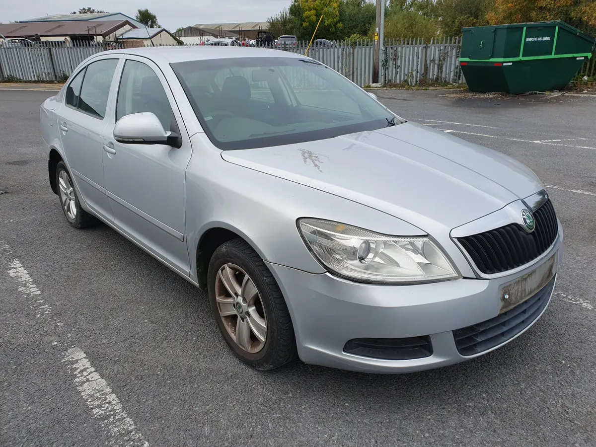 10 SKODA OCTAVIA  1.6 TDI (CAY) FOR BREAKING - Image 1
