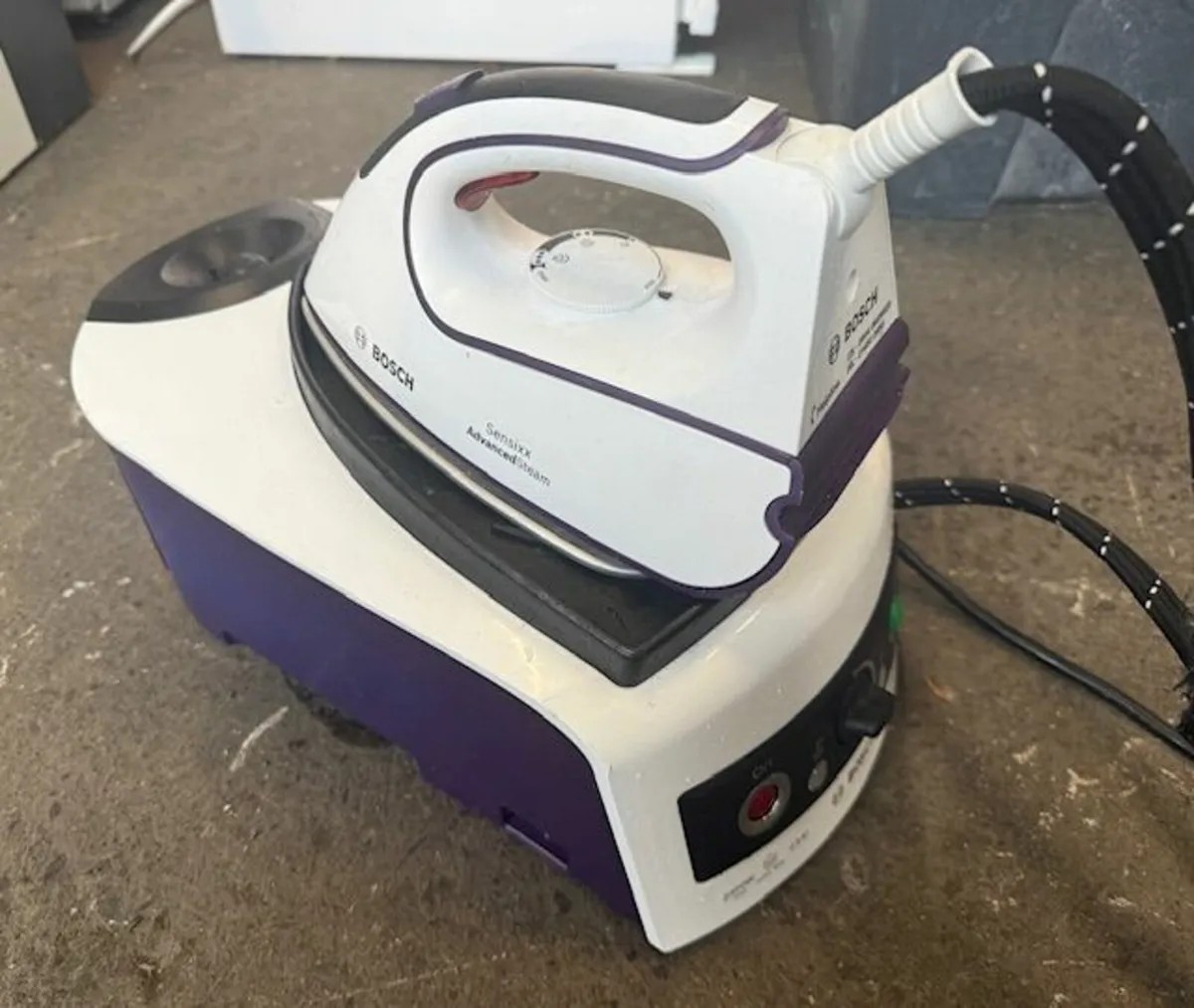 Irons / Washing poder / dishwasher liquid/ bin bag - Image 4