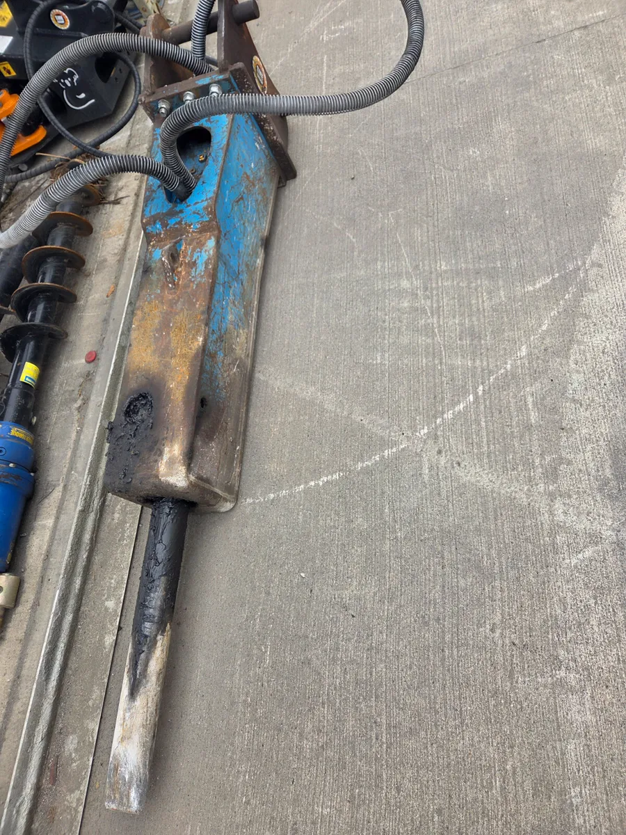 Reconditioned Rock Breakers 3 to 25 ton - Image 1