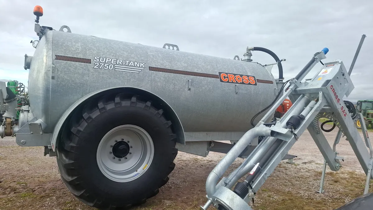 Cross tank - Image 4