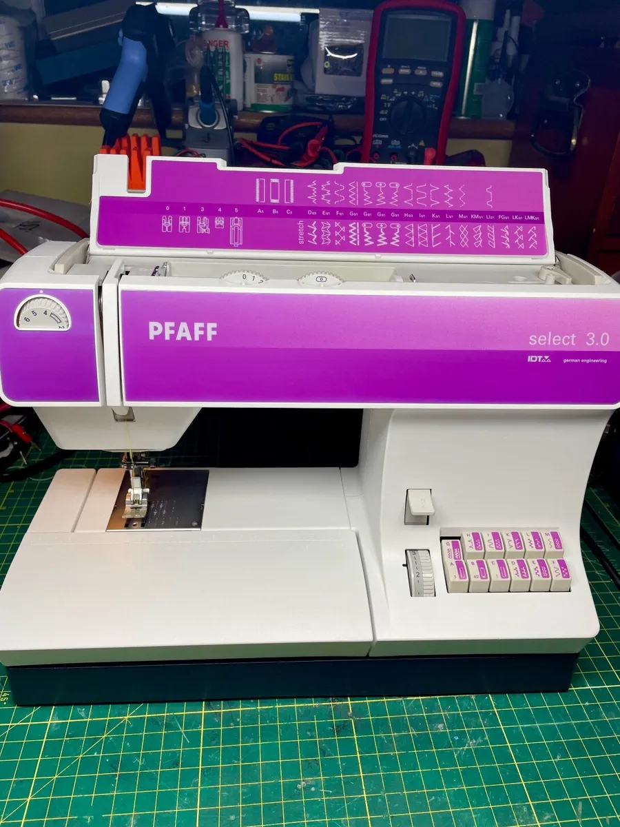 PFAFF Select 3.0 Sewing Machine with IDT -Serviced - Image 1