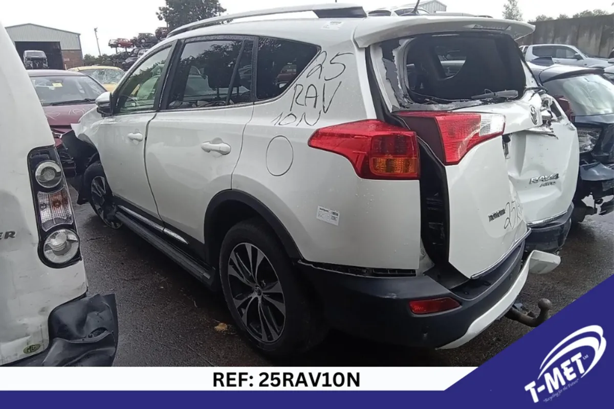 2015 TOYOTA RAV4 BREAKING FOR PARTS - Image 4